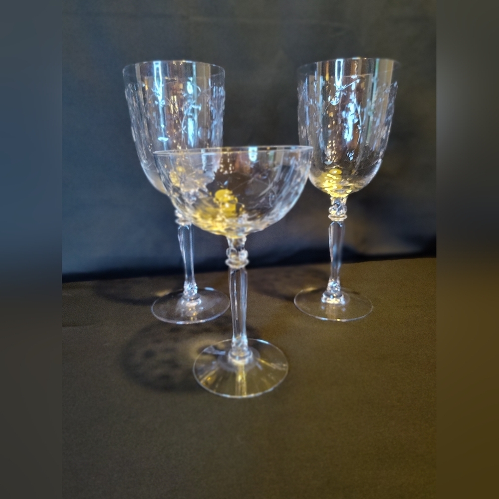 Vintage Fostoria Christiana, 1940's. Two Wine, One Sherbet - Picture 4 of 4